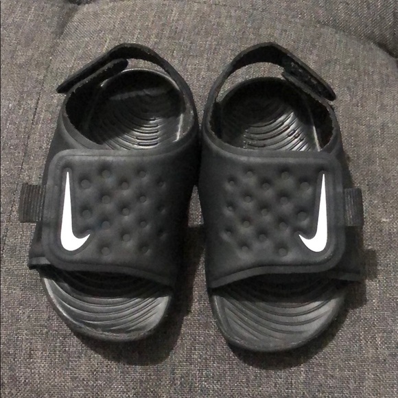 nike sandals 4c